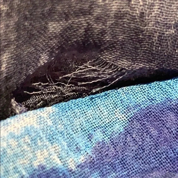 Simply Vera Verá Wang Roll Tab Print Popover Top - Picture 10 of 10